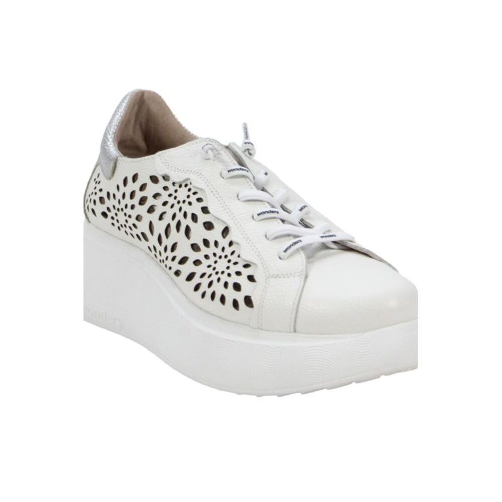 Wonders Womens Laser-Cutout Floral Platform Sneakers White Size 9